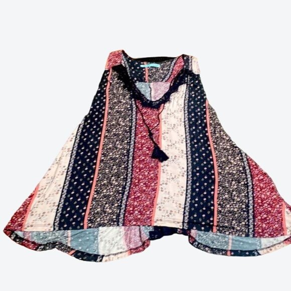 Maurices Black Floral Patch work Lace Back Flowy Detail Scooped Neck Dressy Tank - Picture 5 of 9